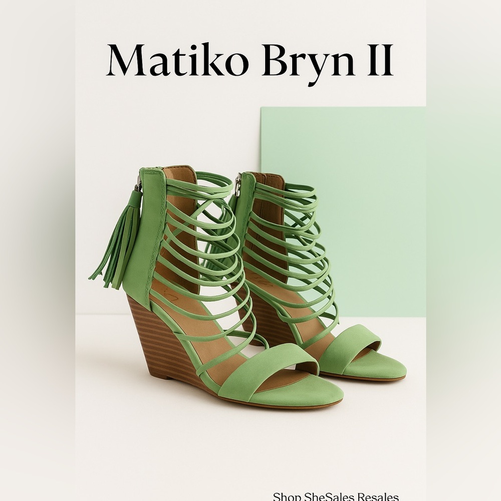 Matiko Bryn II Green Leather Strappy Wedge Sandals Size 6M Tassel Zip